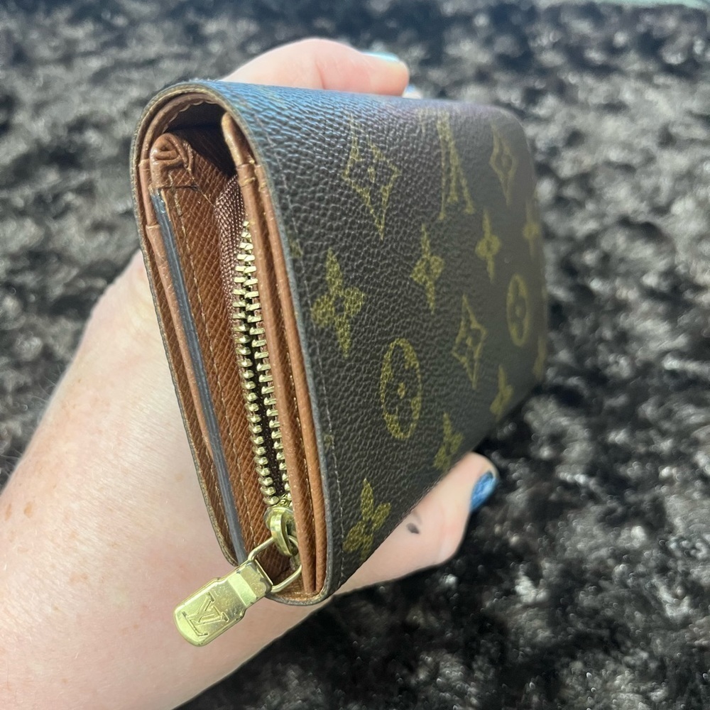 Louis Vuitton Vintage Tressor Canvas Wallet  in Classic Monogram. EUC - Picture 7 of 17